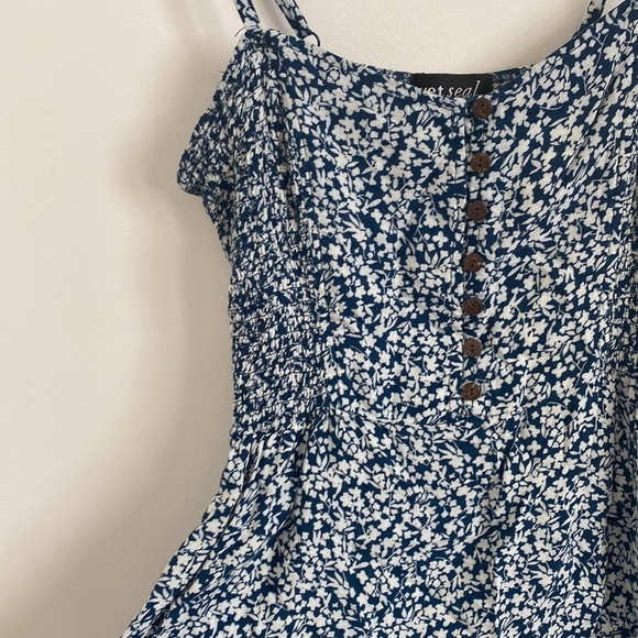 Ladies Summer Top - Picture 2 of 2